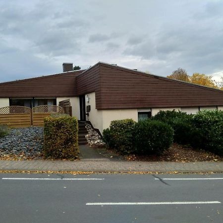 Kleine Ferienwohnung, Einzimmeraparment In Altenkirchen Almersbach Esterno foto