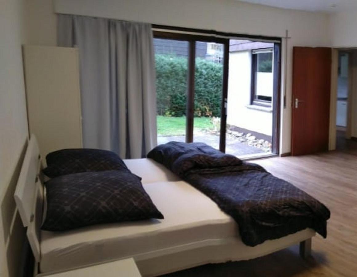 Kleine Ferienwohnung, Einzimmeraparment In Altenkirchen Almersbach Esterno foto